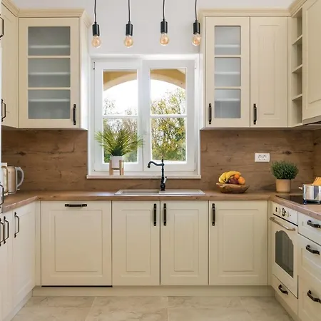 Clara Вилла Kavran